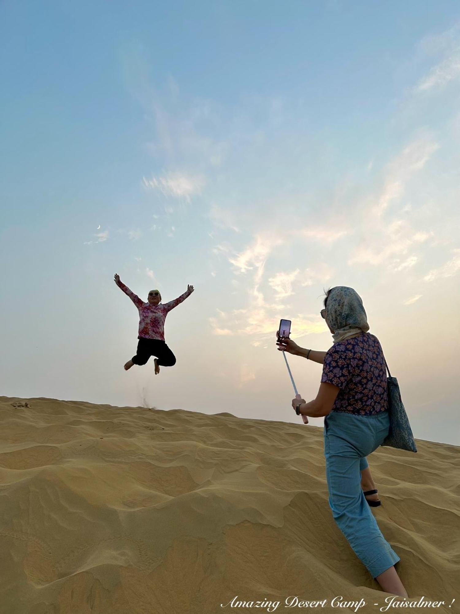 Amazing Desert Camp Jaisalmer Dış mekan fotoğraf